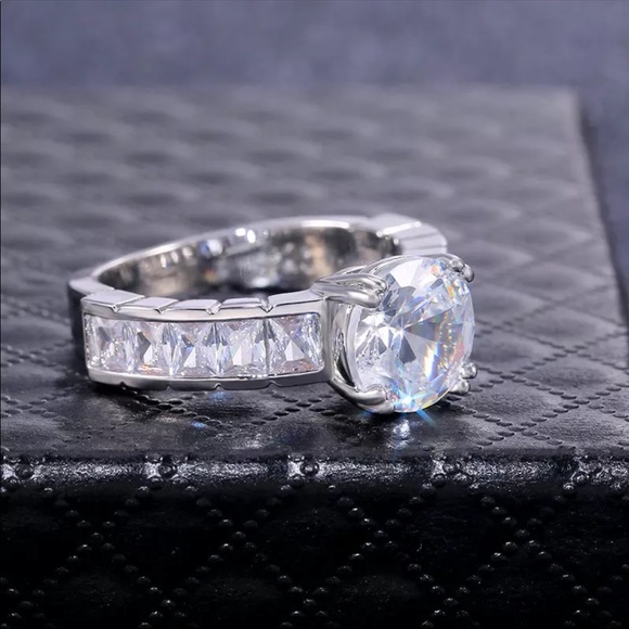 *NEW*Luxury 925 Silver Diamond Wedding Ring - Picture 3 of 6